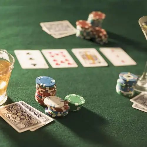 Pemain Indonesia menikmati live casino hk pool asli dari smartphone